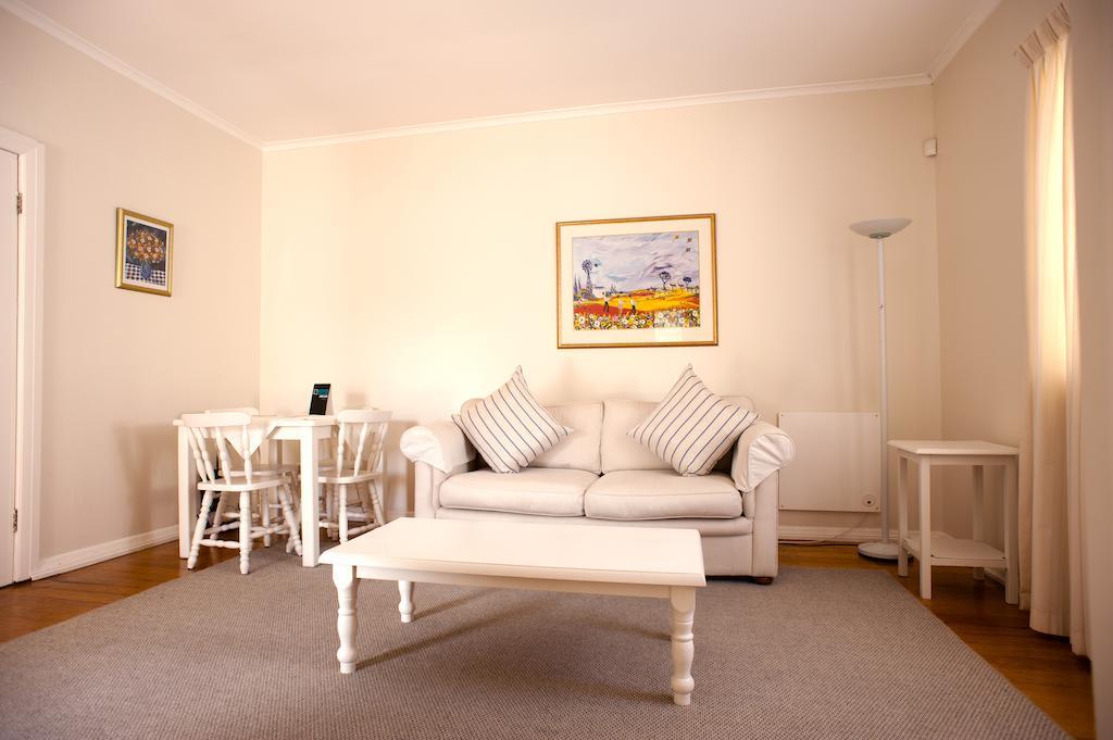 Squirrels Way Cottages Kapstadt Zimmer foto