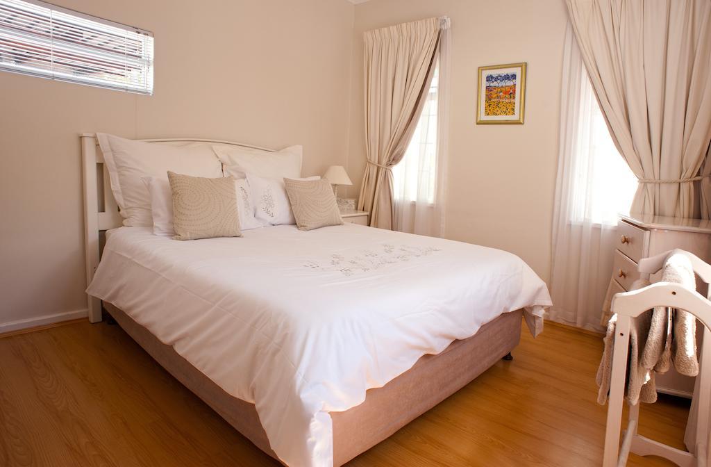 Squirrels Way Cottages Kapstadt Zimmer foto